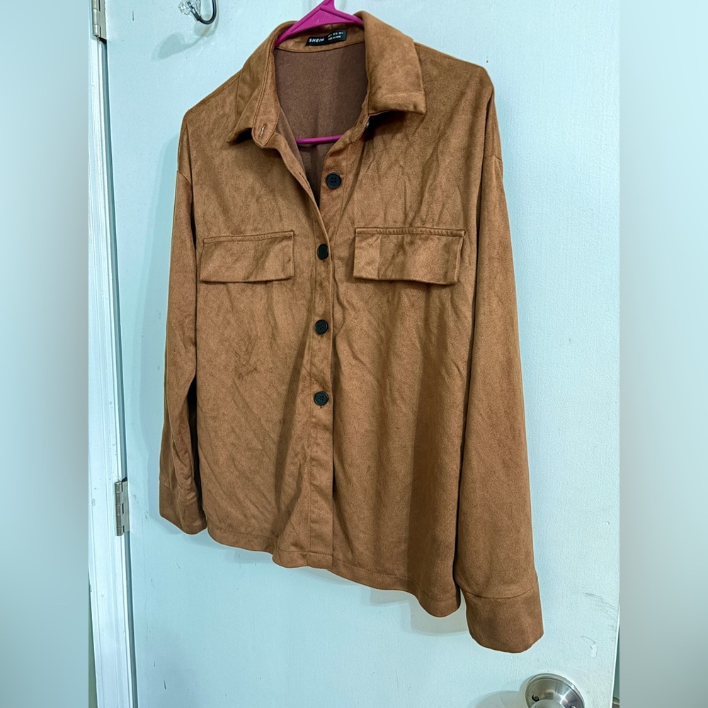 Stylish Tan Utility Jacket with Black Accents